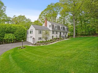 63 Barnswallow Dr, Trumbull, CT 06611