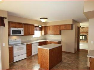 2 Sandbar Ct, Saint Charles, MO