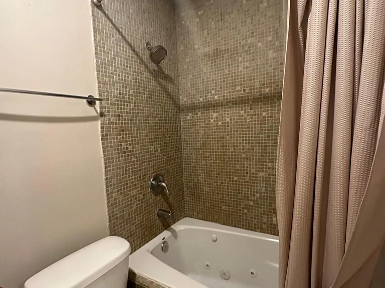 3212 W Fullerton Ave #1 — Photo 9
