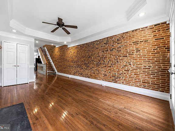2nd image of 109 W Fort Ave