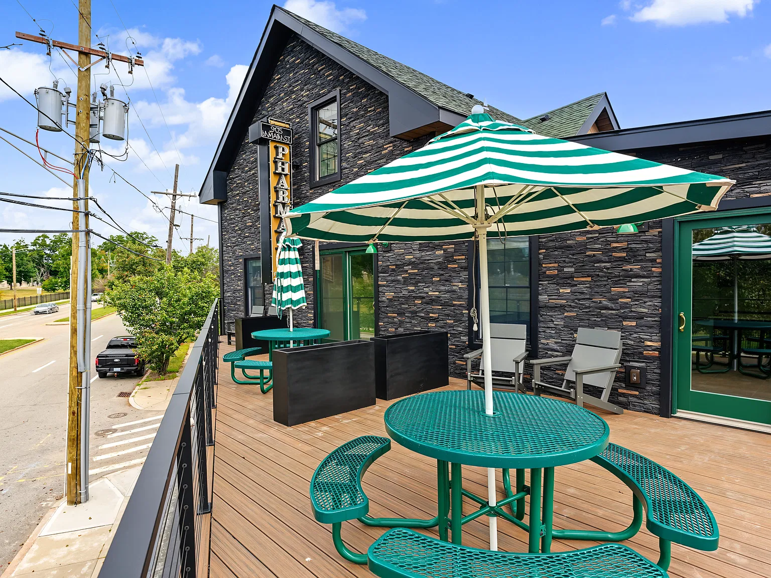 1 bed, 720 sqft, $2,700 — Photo 3