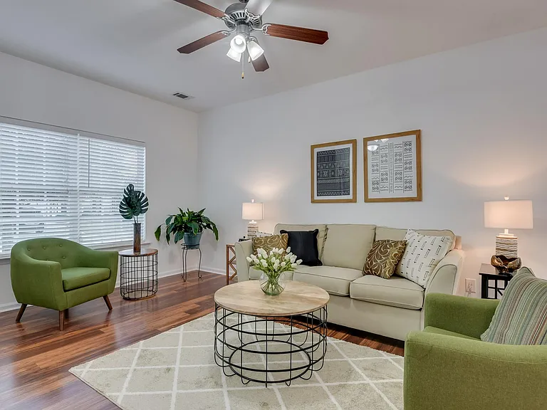 212 Full Circle Dr — Photo 4