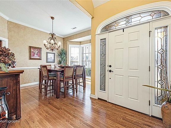 4th image of 5711 S Berry Farm Dr