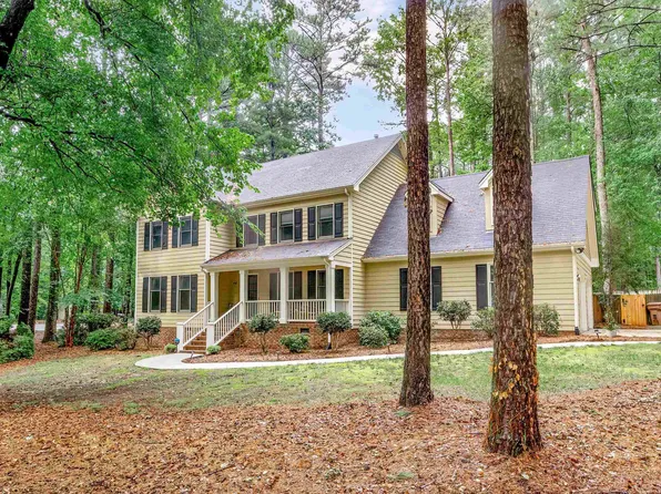 9701 Kingsford Dr, Cary, NC 27518