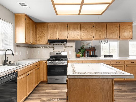4th image of 304 Mira Loma Dr