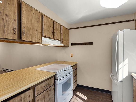 4th image of 29750 SW Courtside Dr APT 5