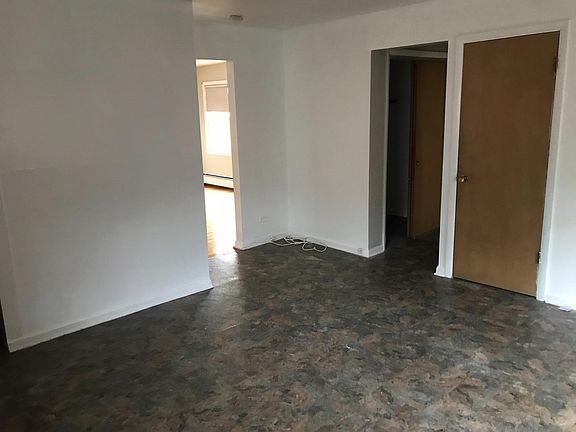 4th image of 6114 N Hermitage Ave APT 5
