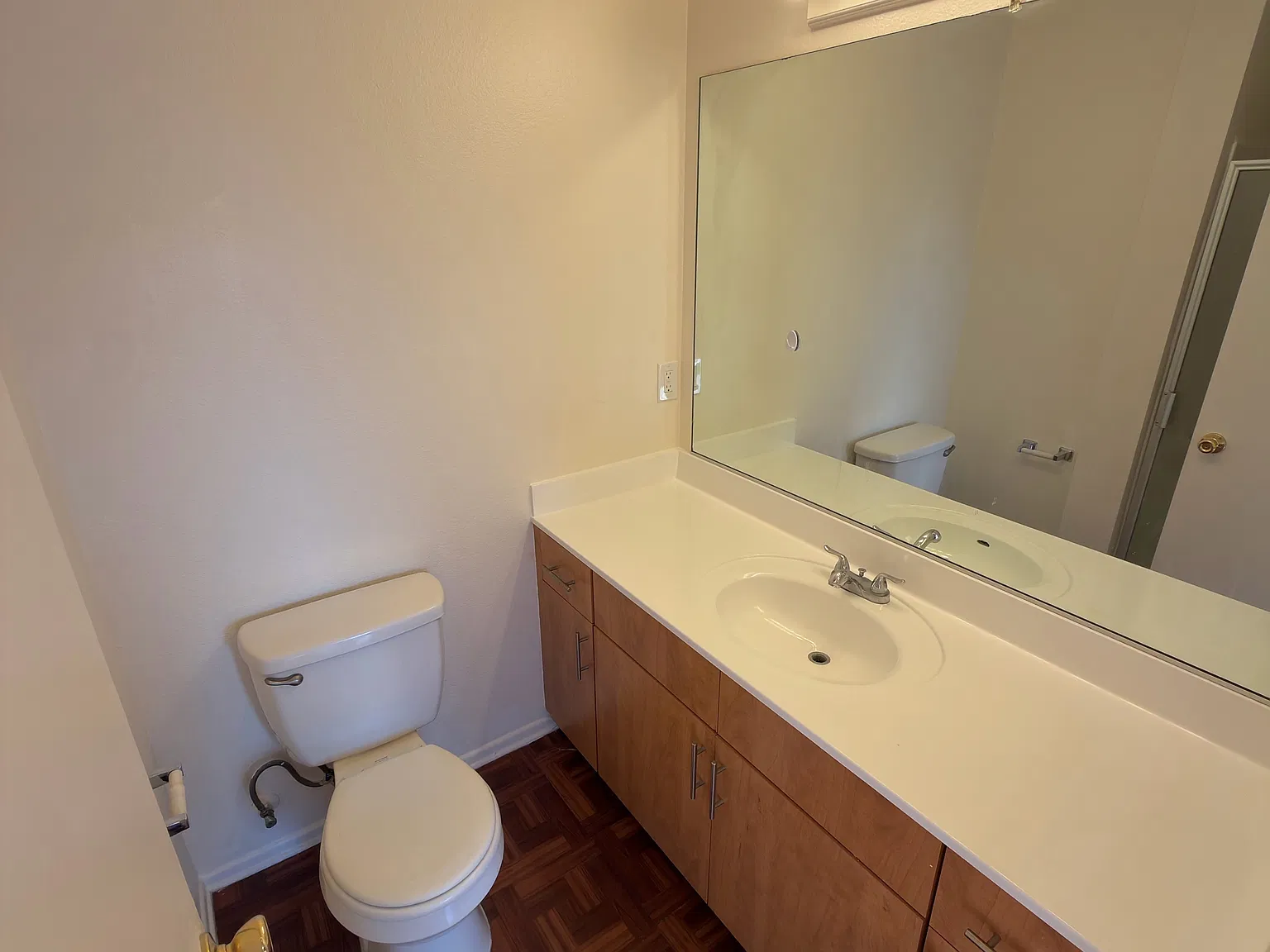 2 bed, 990 sqft, $2,695 — Photo 4