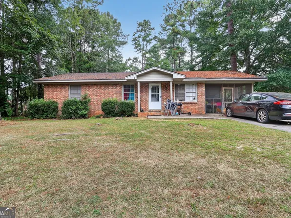 307 Christopher Cir, Fort Valley, GA 31030