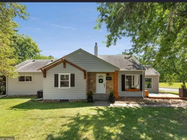 10875 S Shore Dr, Plymouth, MN 55441