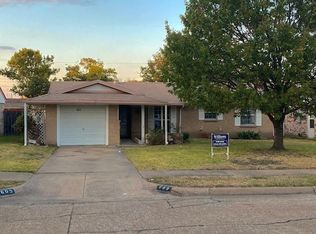 609 John Glenn Dr, Garland, TX