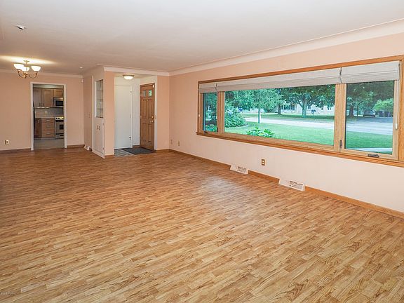 3021 Winchell Ave-103