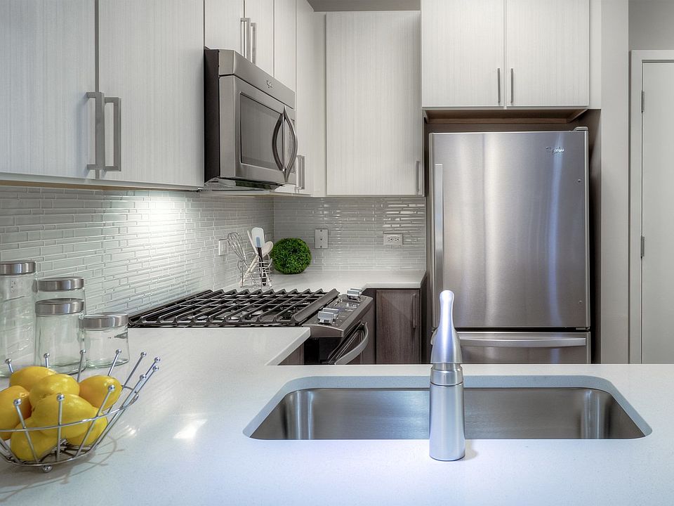1st image of 2760 S Highland Ave APT 401