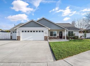 215 S Idaho St, Kennewick, WA 99336