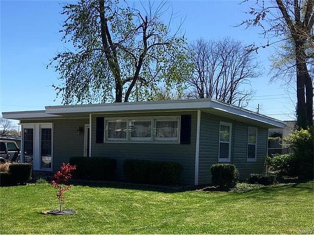 1st image of 6 Saint Celeste Dr