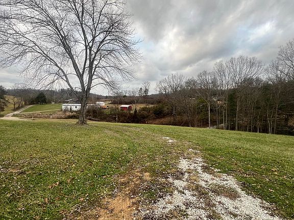 3rd image of 955 State Highway 556