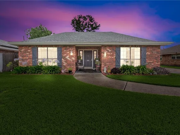 35 Edgewood Dr, Destrehan, LA 70047