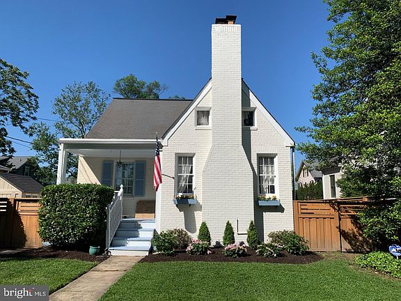 2nd image of 515 Braxton Pl