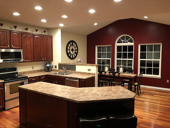 Kitchen with morning room