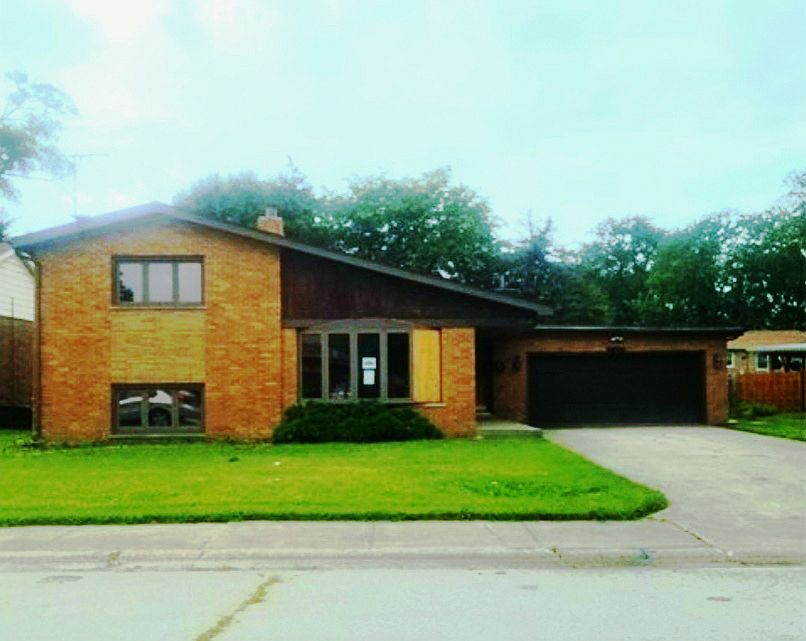 1st image of 15338 Ellis Ave