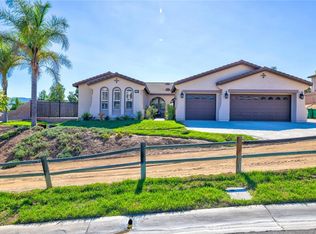 1592 Clydesdale Ct, Norco, CA 92860