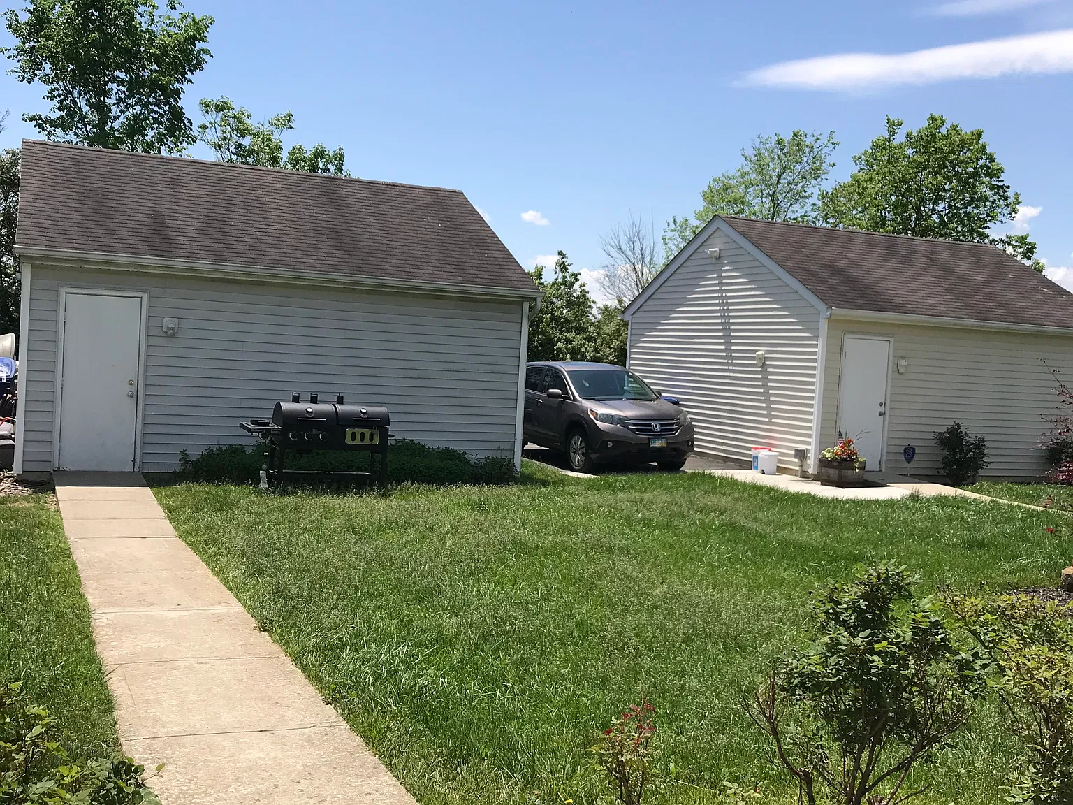 3 bed, 2.5 bath, 1356 sqft, $1,750 — Photo 2