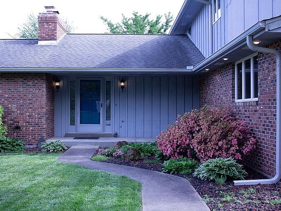 2nd image of 1015 Westbrook Ln