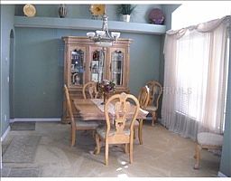 3rd image of 976 Leyburn Dr