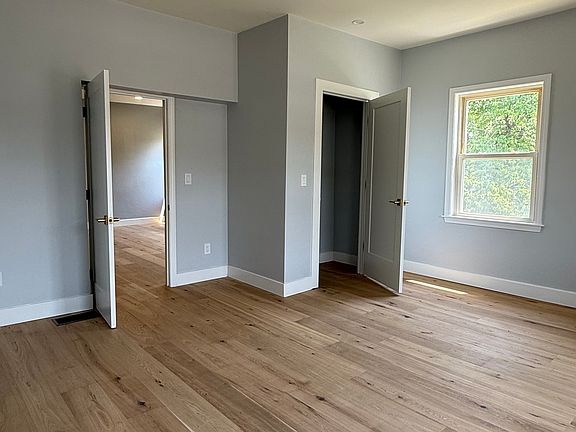4th image of 706 W Main St #2