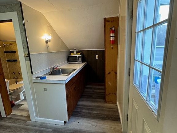 4th image of 15 Green St #4