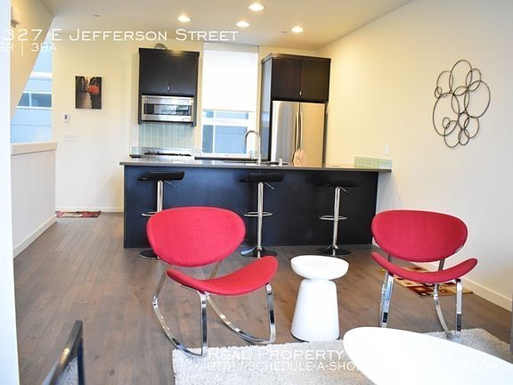 4th image of 1327 E Jefferson St