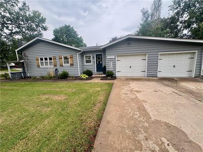 721 E 10th St, Ottawa, KS, 66067