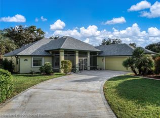 5092 Strafford Oaks Dr, Sebring, FL 33875