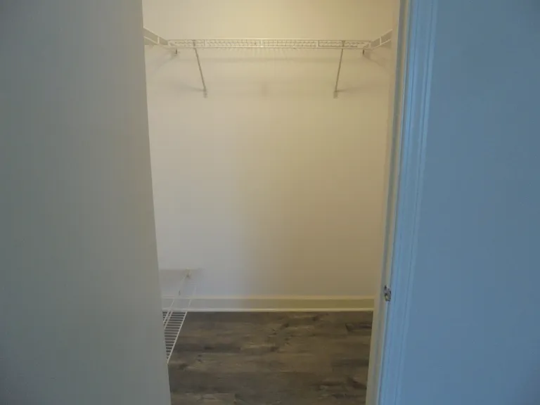 137 Manchester Ct — Photo 25