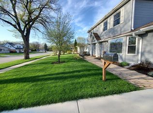 1835 N Fernandez Ave, Arlington Heights, IL 60004