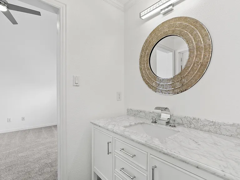 914 Edgemeer Ln — Photo 25