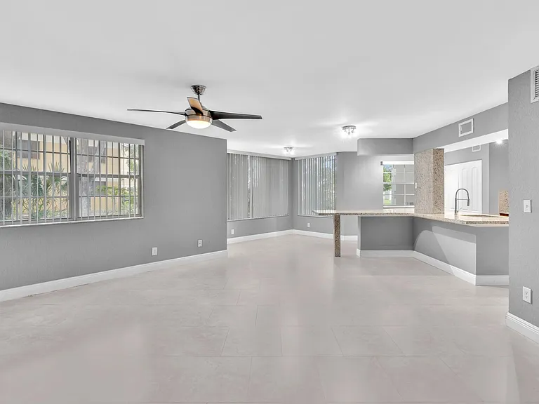 2881 N Oakland Forest Dr #105 — Photo 16