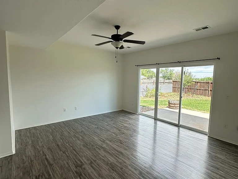 301 W Cottonwood St — Photo 9