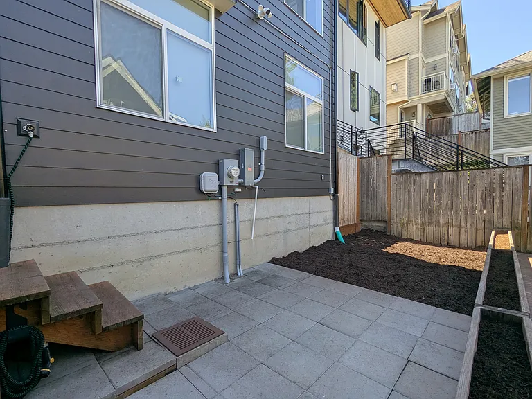 33 W Etruria St — Photo 66