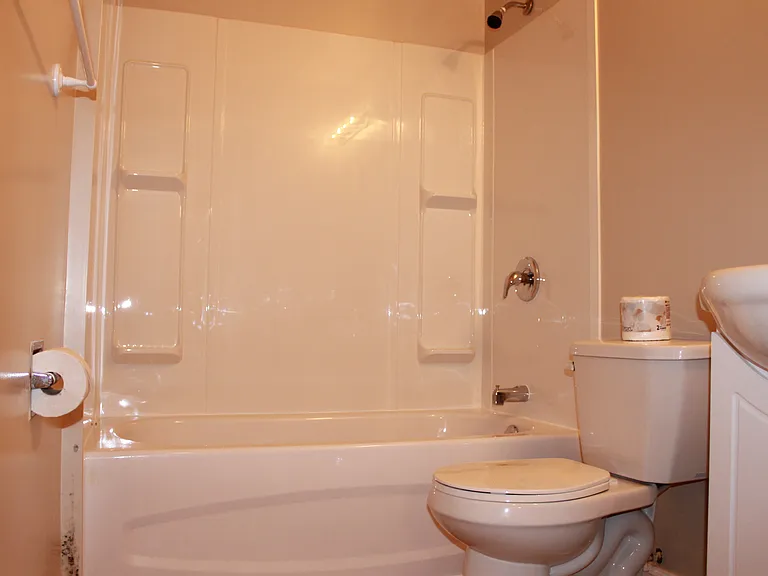 66 Saint Clare Ave — Photo 7