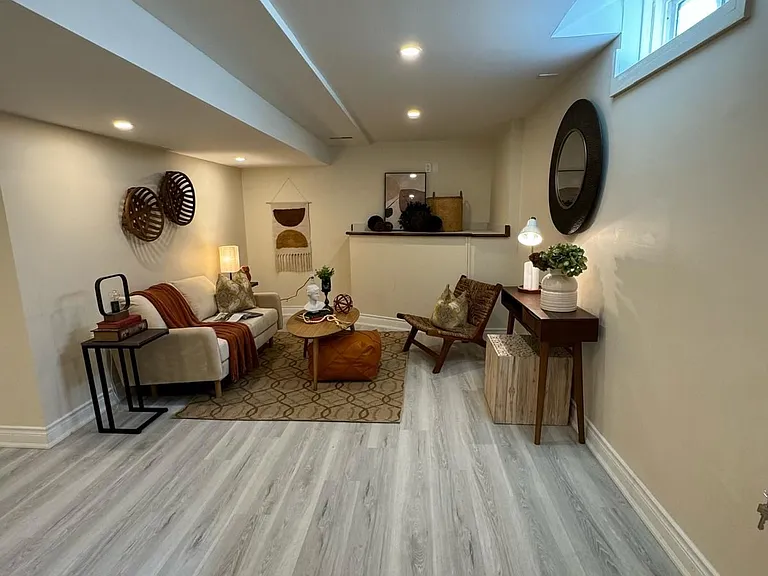 248 Crossland Gate #2 — Photo 1