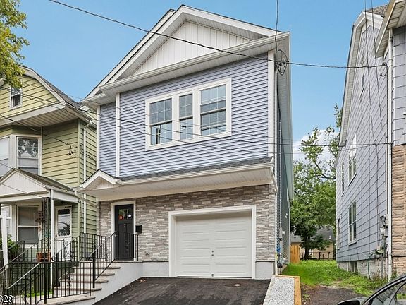 3rd image of 7 Terrace Pl