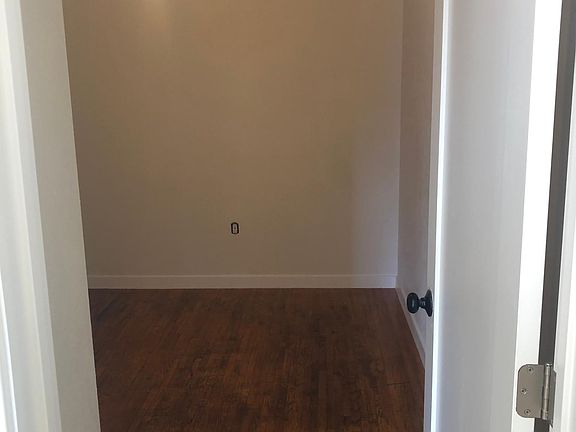 3rd image of 1119 N Hazard Ave