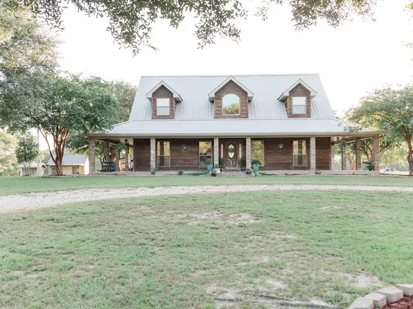 157 Van Spence Rd, Carriere, MS 39426