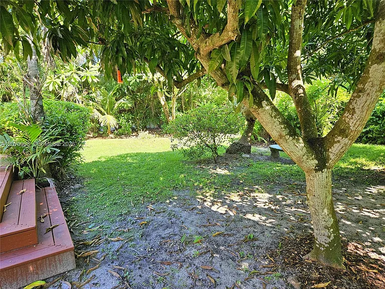 6624 SW 78th Ter — Photo 31