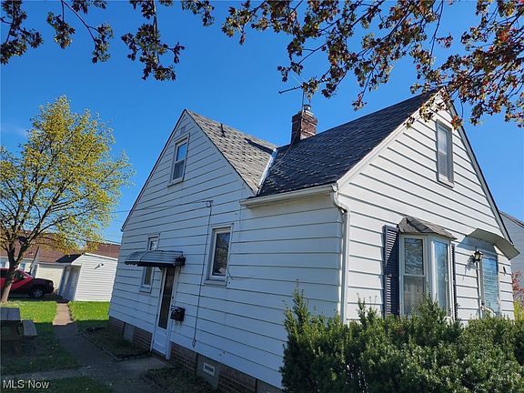 3rd image of 3208 Tuxedo Ave