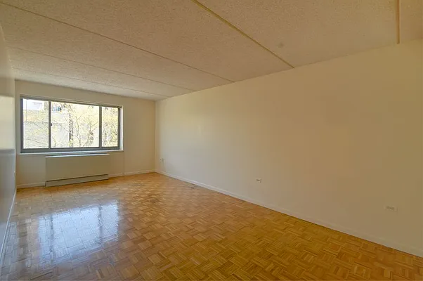 Rented by Lisa Management | media 7