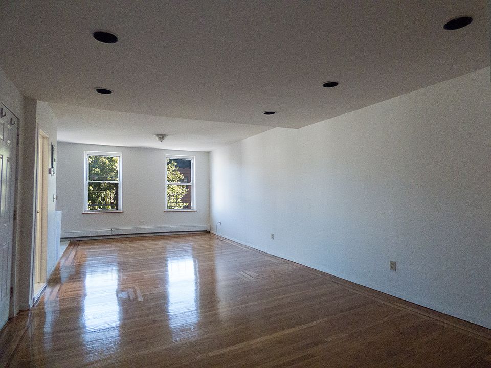 1st image of 482 5th Ave APT 3