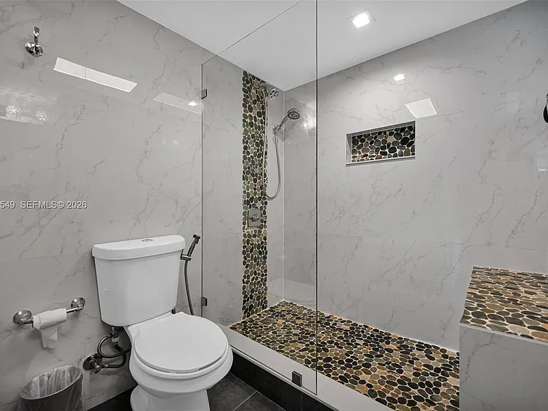 2401 Collins Ave #504 — Photo 20