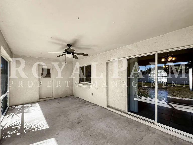 208 SE 17th St — Photo 28